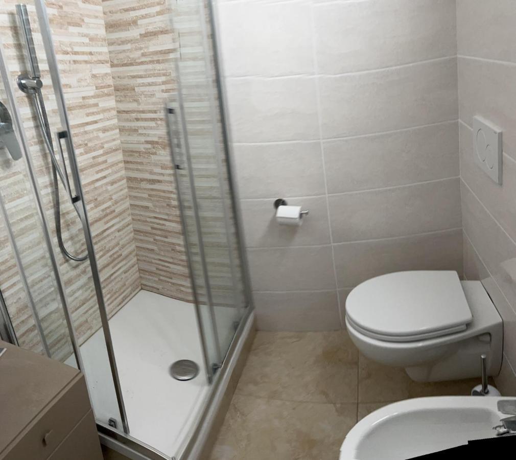 Hotel Athena Пезаро Екстер'єр фото