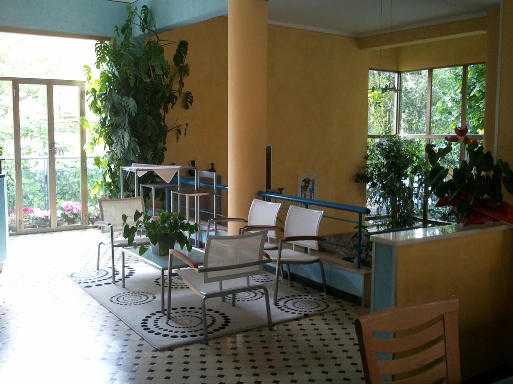 Hotel Athena Пезаро Екстер'єр фото